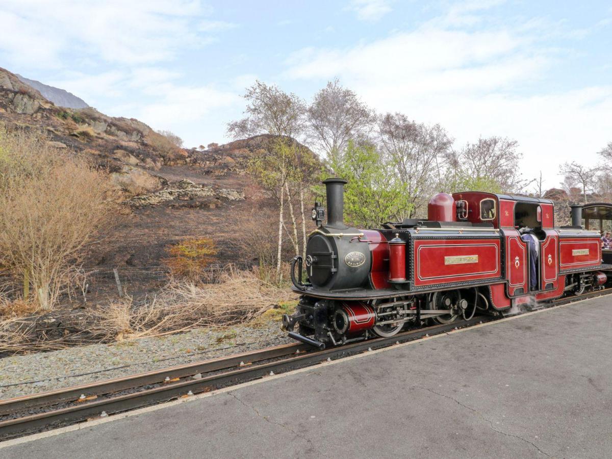 1 Llwyn Hir Villa Blaenau Ffestiniog ภายนอก รูปภาพ